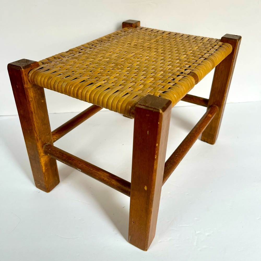 VTG Cane Stool Plant Stand Woven Boho Wood Bohemian Decor Vintage